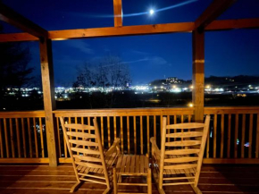 Jagger’s Sunrise Splash Pigeon Forge